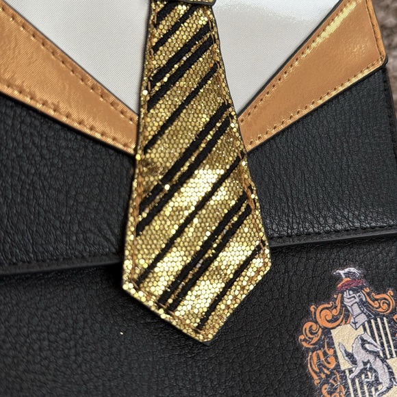 Hufflepuff Backpack - Picture 3 of 11